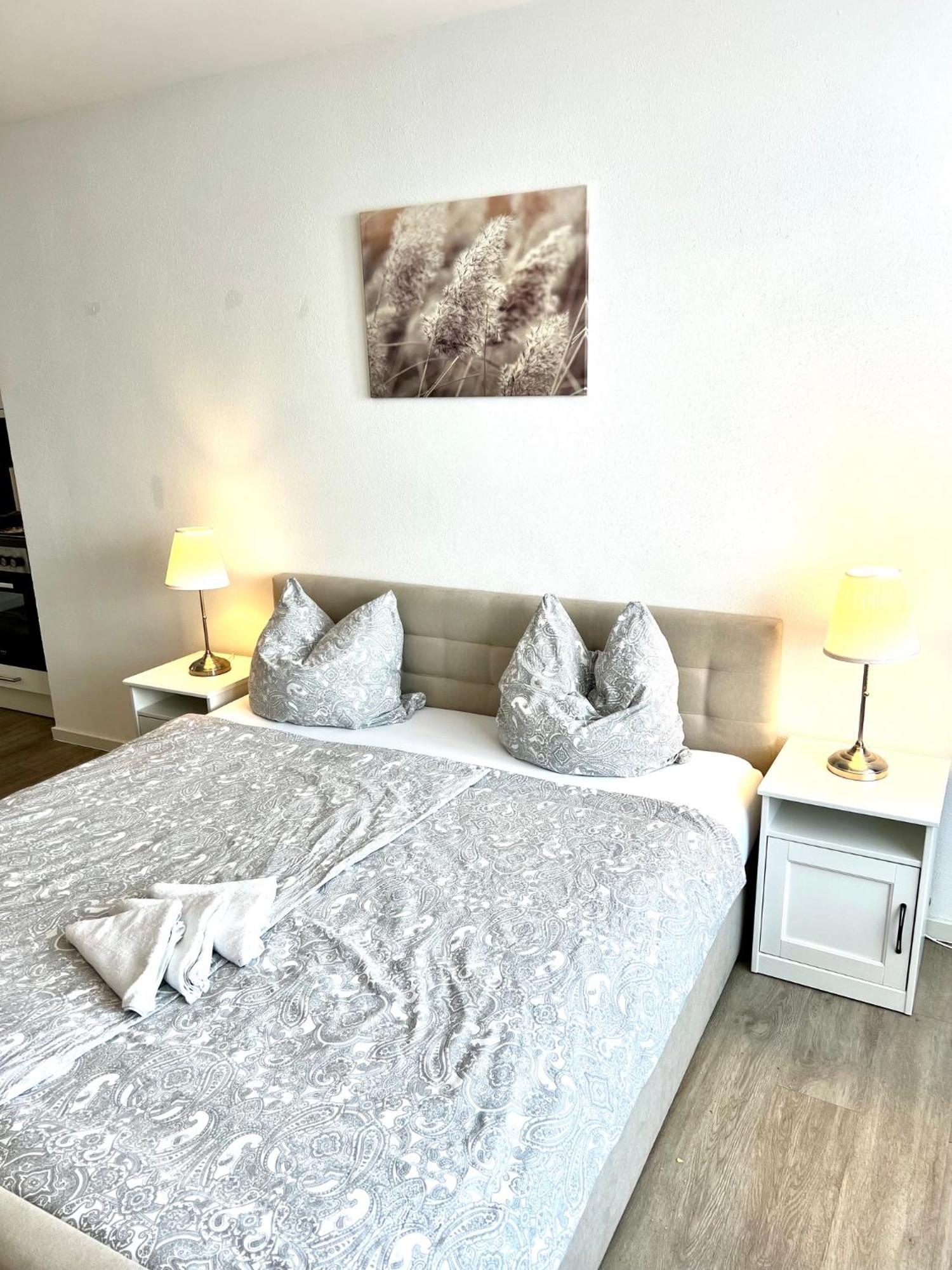 City Appartement Kueche,Bad, Parken Im Zentrum Von Ravensburg Room photo